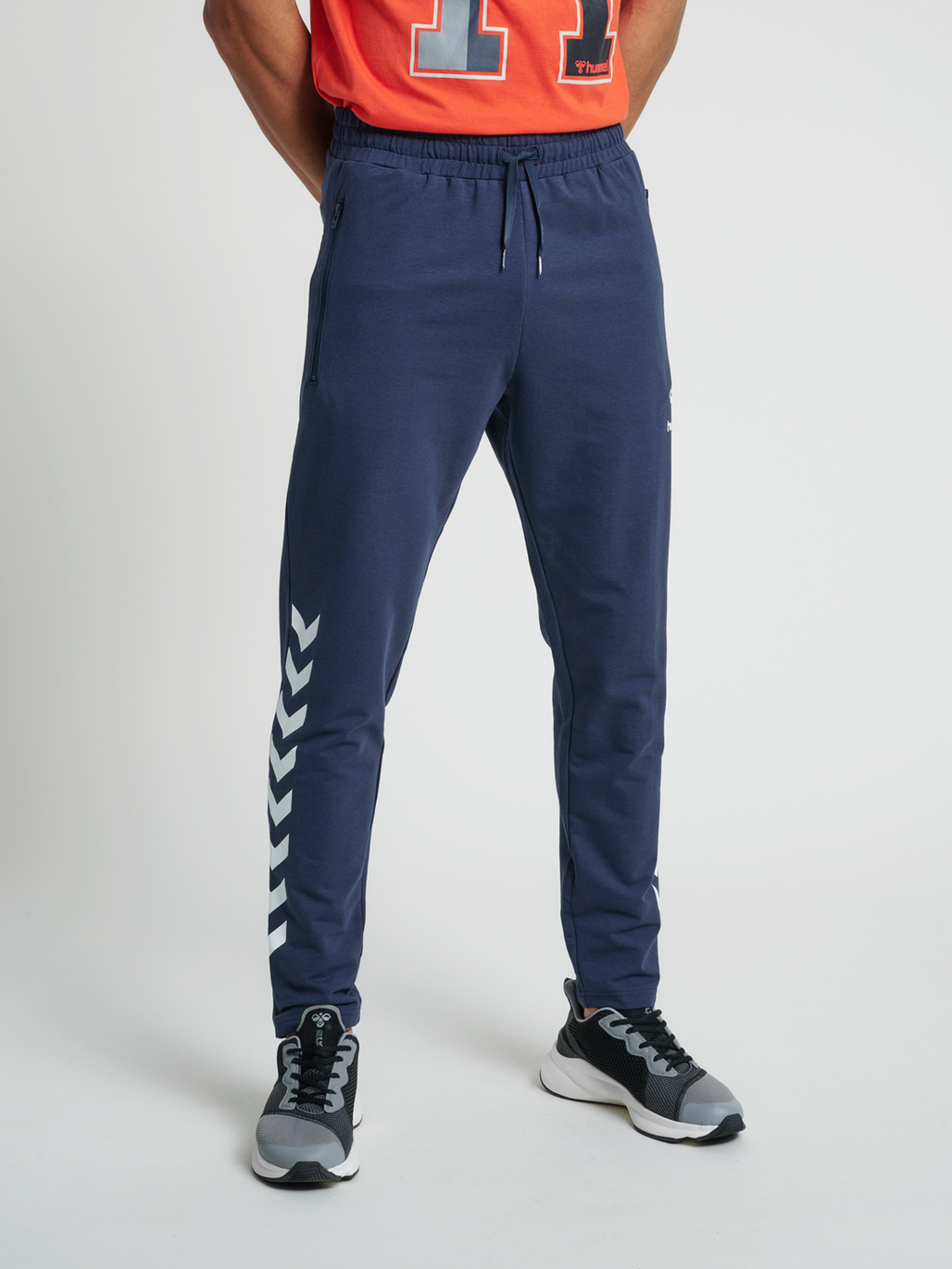 Hummel joggers hot sale