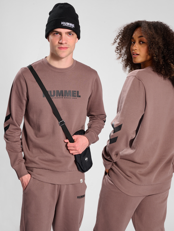 hmlLEGACY SWEATSHIRT, IRON, model