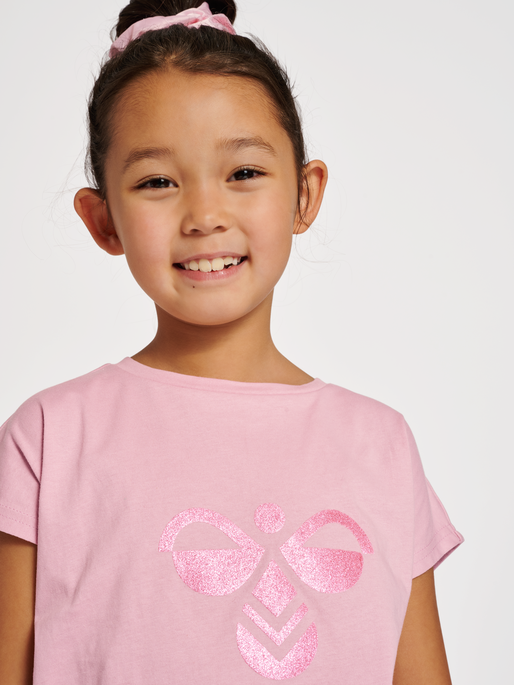 hmlDIEZ T-SHIRT S/S, ZEPHYR, model