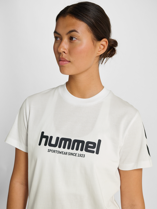 hmlLEGACY 2.0 W T-SHIRT S/S, WHITE, model