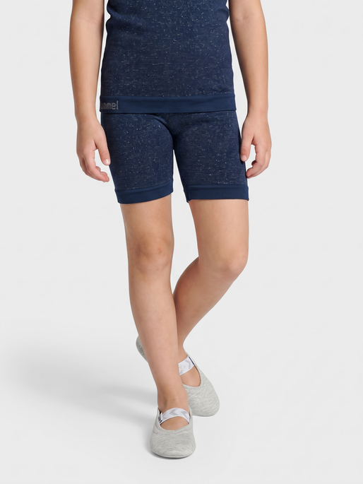 hmlJR SEAMLESS GLITTER SHORT TIGHTS, DRESS BLUES, model