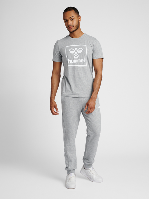 hmlISAM 2.0 T-SHIRT, GREY MELANGE, model