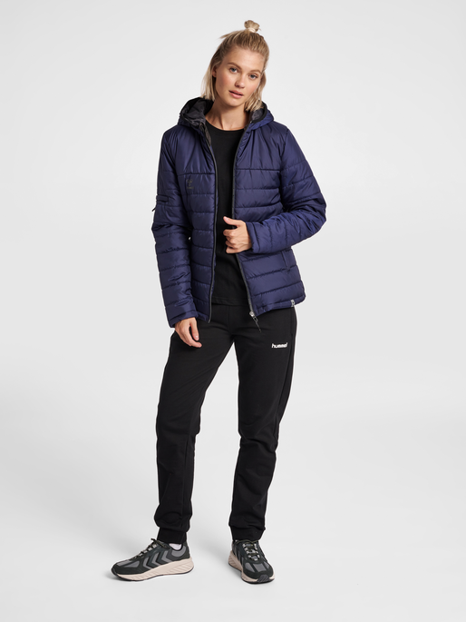 hmlNORTH QUILTED HOOD JACKET WOMAN, MARINE, model