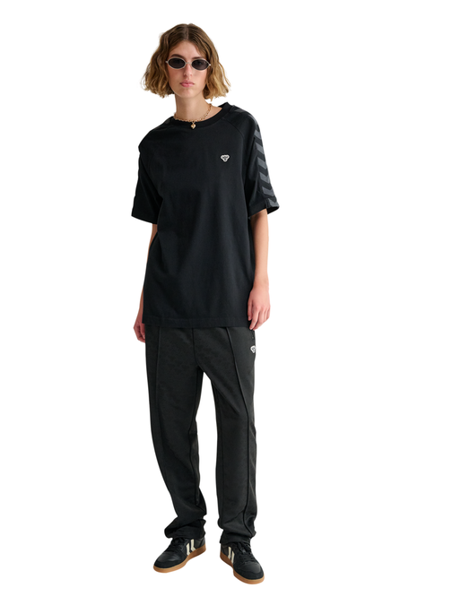 hmlARCHIVE LOOSE T-SHIRT S/S, BLACK, model