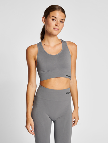 hmlTIF SEAMLESS SPORTS TOP, QUIET SHADE, model