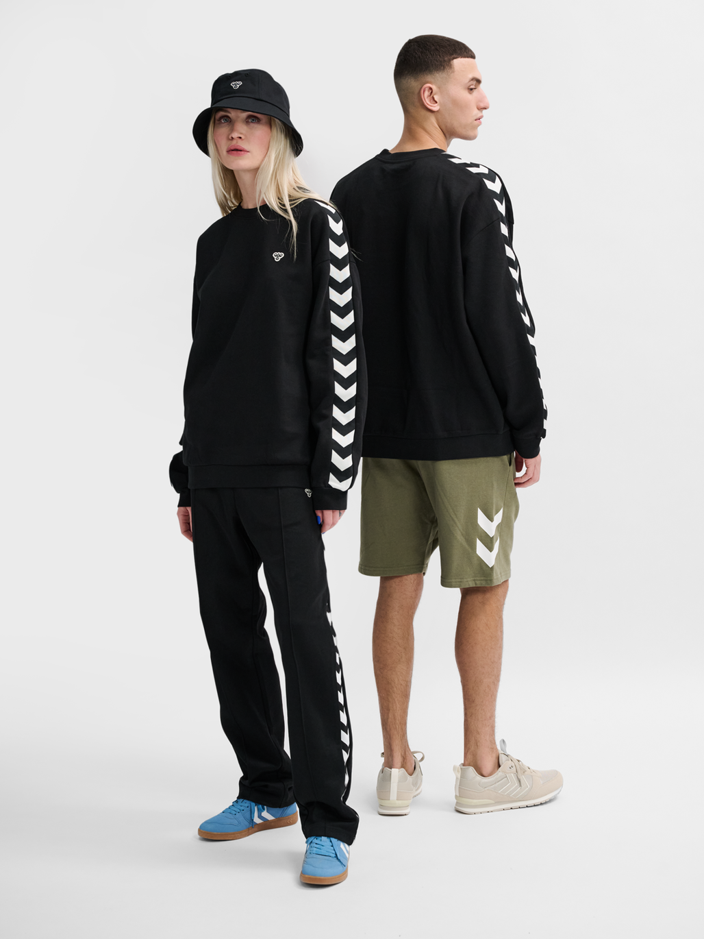 hummel ARCHIVE LOOSE FIT SWEATSHIRT BLACK hummel