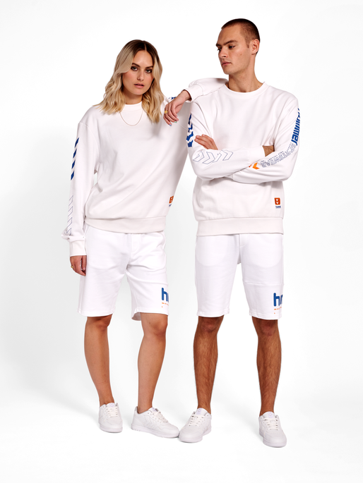 White top sweatshirt shorts