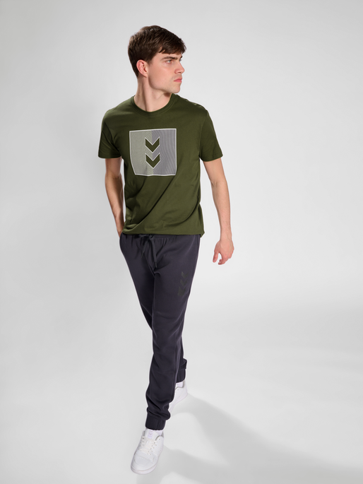 hmlACTIVE STRIPE CO TEE S/S, OLIVE NIGHT, model