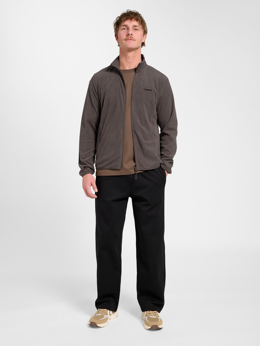 hmlACTIVE FLEECE JACKET, MAJOR BROWN, model