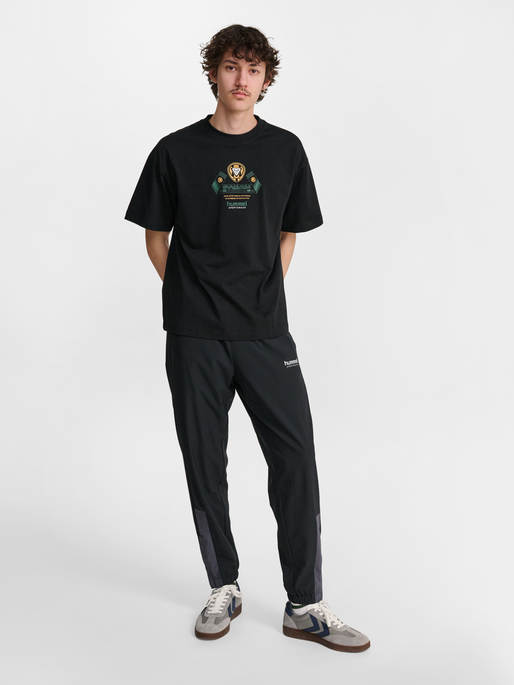 hmlLOOSE T-SHIRT S/S SCARF, BLACK, model