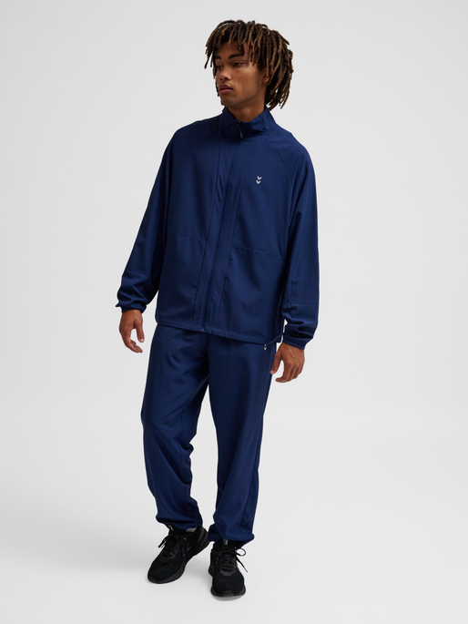 hmlFAST JACKET, DRESS BLUES, model