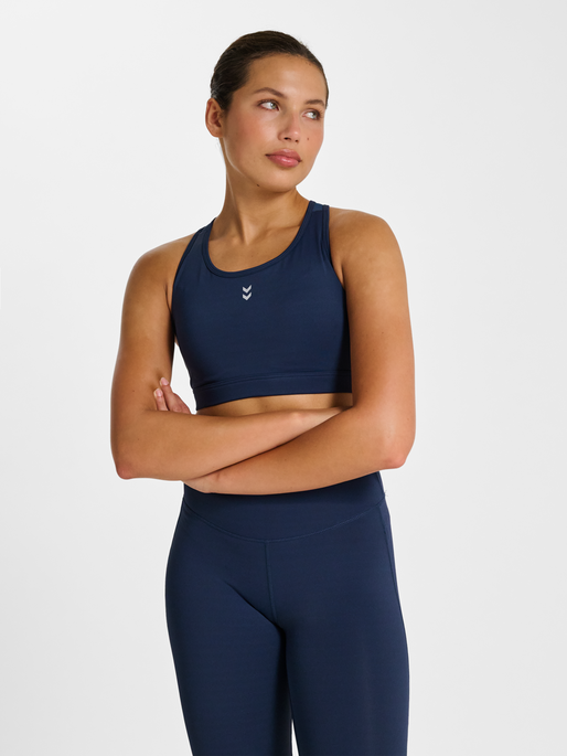 hmlPULSE MEDIUM SUPPORT BRA, DRESS BLUES, model