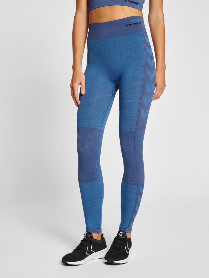 hmlCLEA SEAMLESS MID WAIST TIGHTS, RIVIERA/INSIGNIA BLUE MELANGE, model