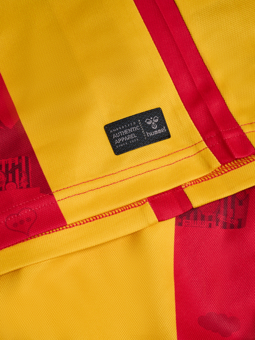 CSC 24/25 HOME JERSEY SS, TRUE RED/SPORTS YELLOW W/SPONS CSC 24/25 HOME JERSEY SS, TRUE RED/SPORTS YELLOW W/SPONS, packshot