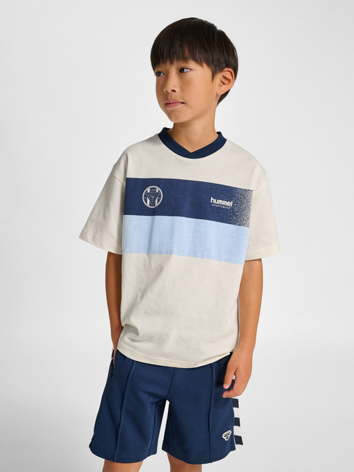 hmlJR LOOSE CHANGE T-SHIRT SS, BLANC DE BLANC, model