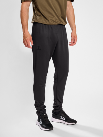 hmlACTIVE TRAINING PANTS, OBSIDIAN, model