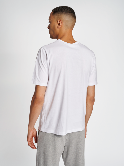 hmlIC POWEL T-SHIRT, 9134, model