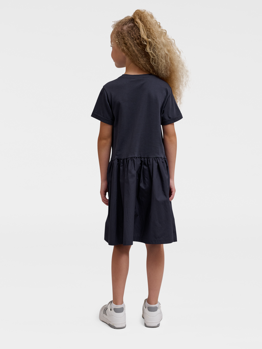 hmlMARIA DRESS S/S, PARISIAN NIGHT, model