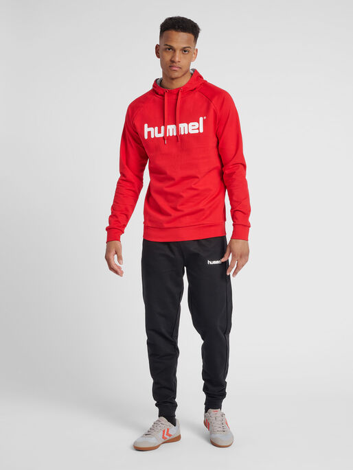 HMLGO COTTON LOGO HOODIE, TRUE RED, model
