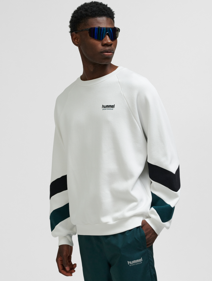 hmlOVERSIZED CREW SPORTSWEAR, BLANC DE BLANC, model