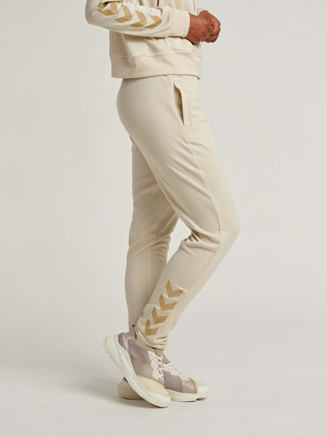 tapered polyester pants