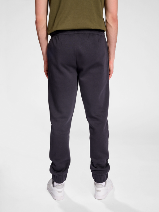 hmlACTIVE SWEATPANTS, OBSIDIAN, model