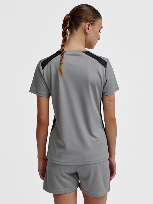 hmlMULTI PL JERSEY WOMAN, SHARKSKIN, model