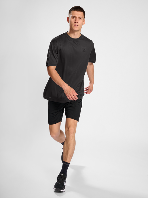 hmlACTIVE PL JERSEY S/S, OBSIDIAN, model