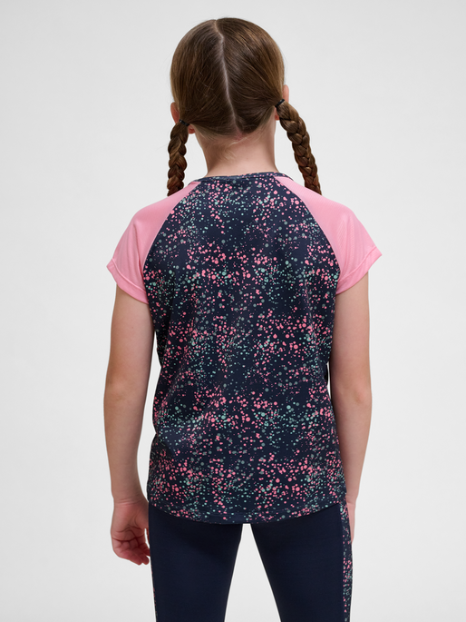 hmlTESSA T-SHIRT S/S, PEONY, model