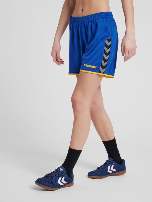 hmlAUTHENTIC POLY SHORTS WOMAN, TRUE BLUE, model