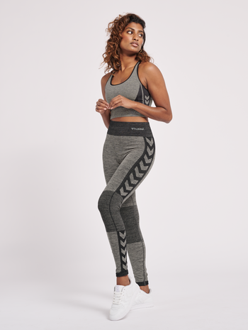 hmlCLEA SEAMLESS SPORTS TOP, CHATEAU GRAY, model
