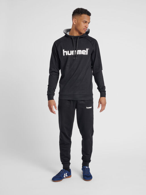 HMLGO COTTON LOGO HOODIE, BLACK, model