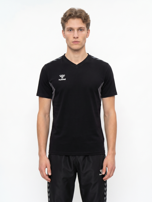 hmlAUTHENTIC CO T-SHIRT S/S, BLACK, model