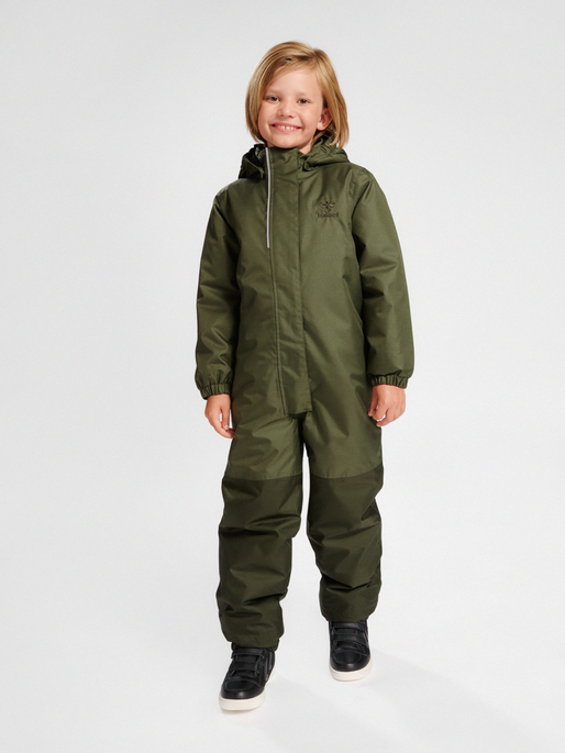 hmlGOAL TEX SNOWSUIT, OLIVE NIGHT, model