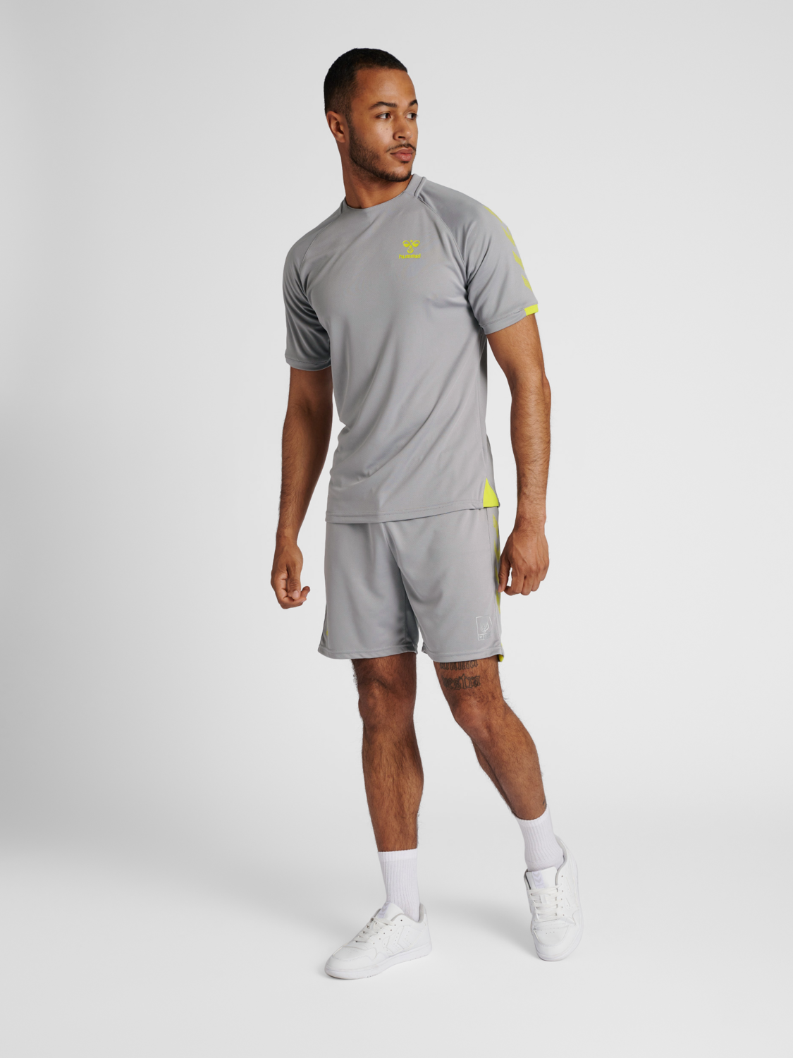 Details about   Hummel Football Soccer Mens Sports Training Kit/Set SS Jersey Shirt Shorts 
