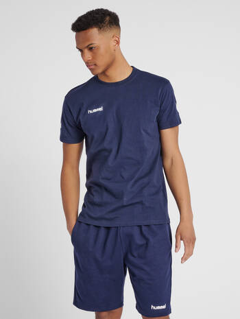 HMLGO COTTON T-SHIRT S/S, MARINE, model