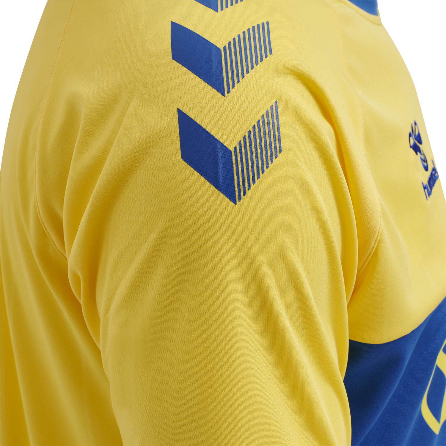 hummel referee kit