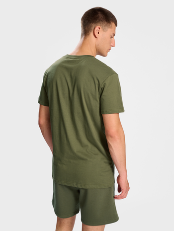 hmlACTIVE GRAPHIC CO TEE S/S, OLIVE NIGHT, model