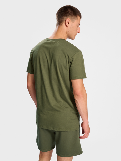 hmlACTIVE GRAPHIC CO TEE S/S, OLIVE NIGHT, model