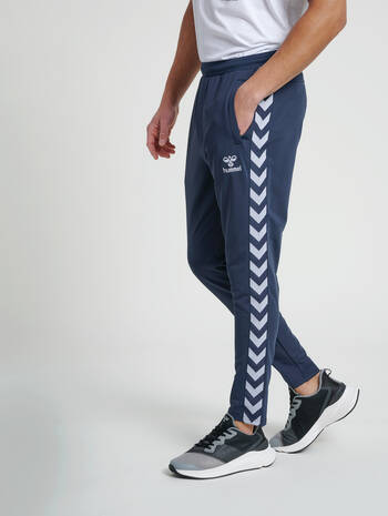 hmlNATHAN 2.0 TAPERED PANTS, BLUE NIGHTS, model