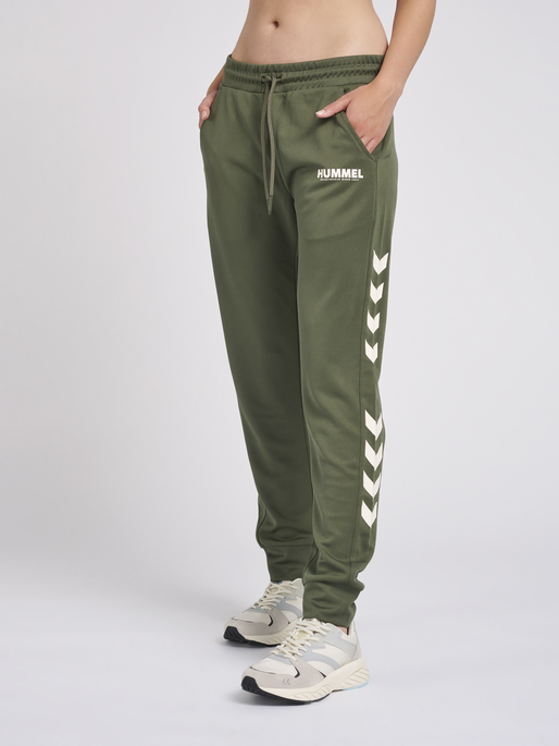 hmlLEGACY POLY WOMAN REGULAR PANTS, BEETLE, model