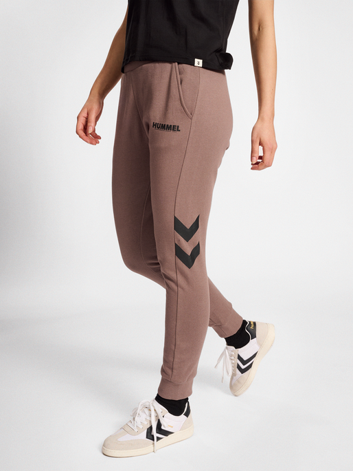 hmlLEGACY WOMAN TAPERED PANTS, IRON, model