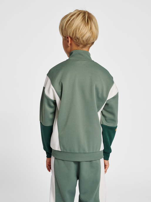 hmlJASON ZIP JACKET, LAUREL WREATH, model