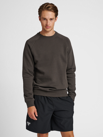 hmlRED HEAVY SWEATSHIRT, RAVEN, model