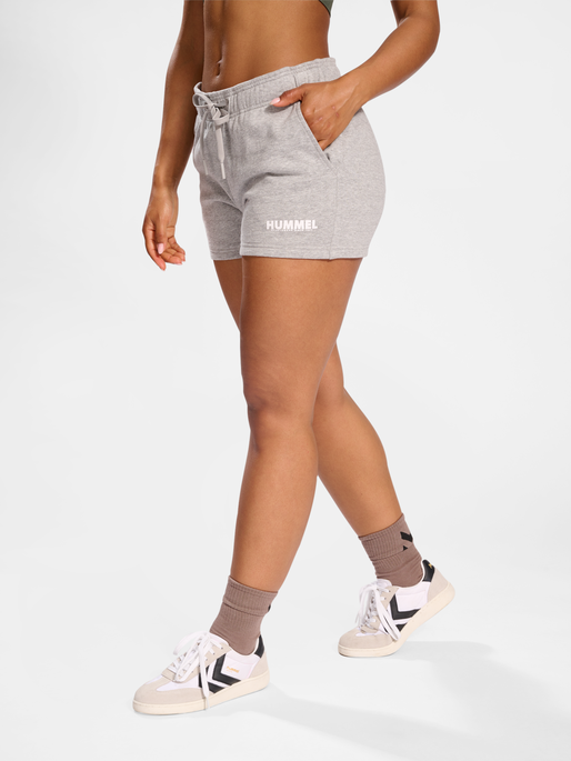hmlLEGACY WOMAN SHORTS, GREY MELANGE, model