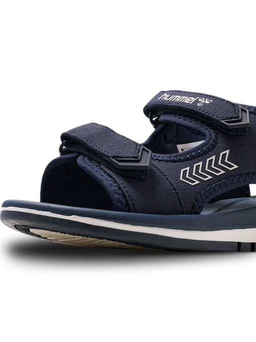 ZORI SANDAL JR, BLACK IRIS, packshot