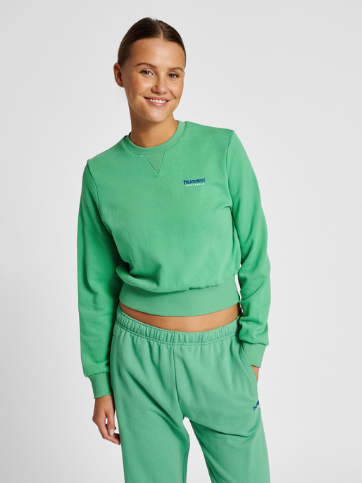 hmlLGC SHAI SHORT SWEATSHIRT, GREEN SPRUCE, model