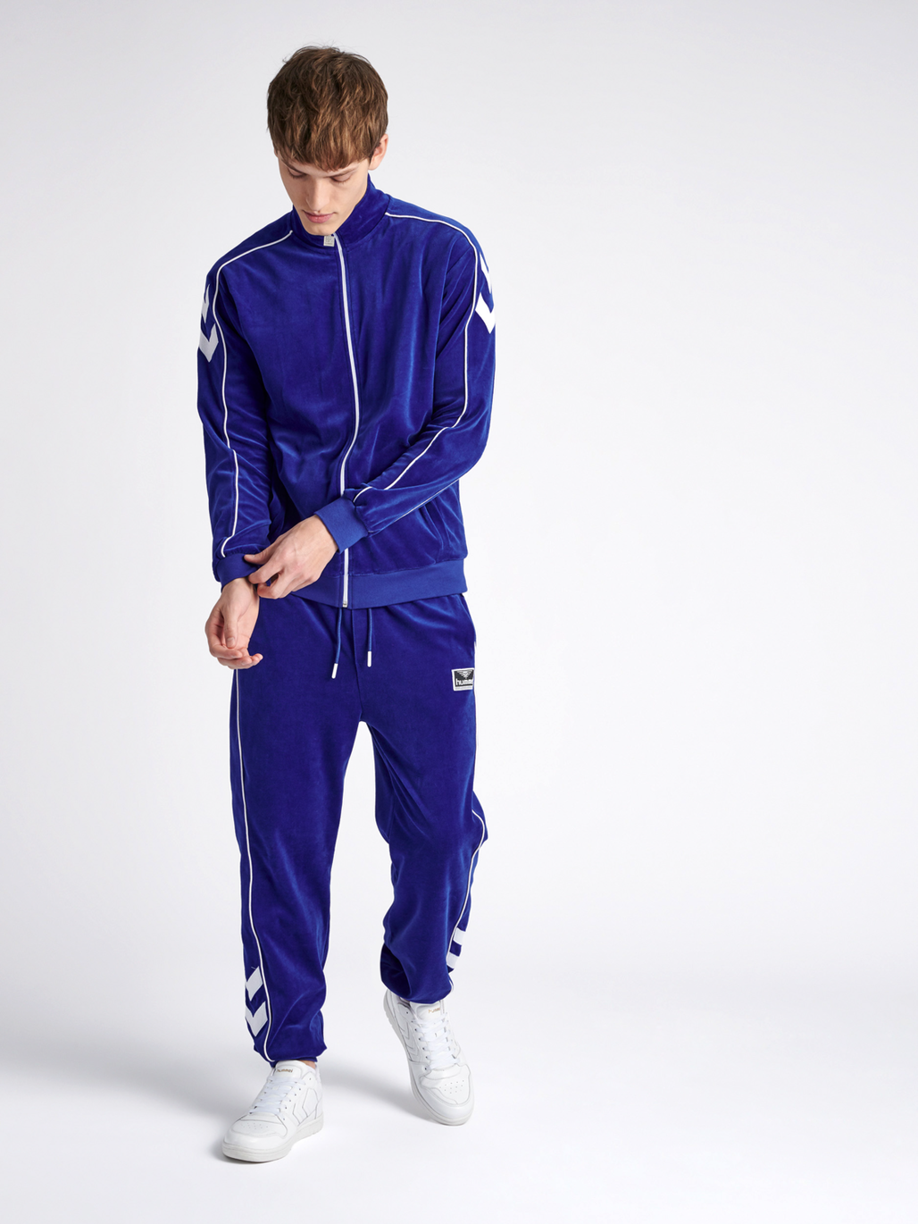 hmlFRISK VELOUR ZIP JACKET