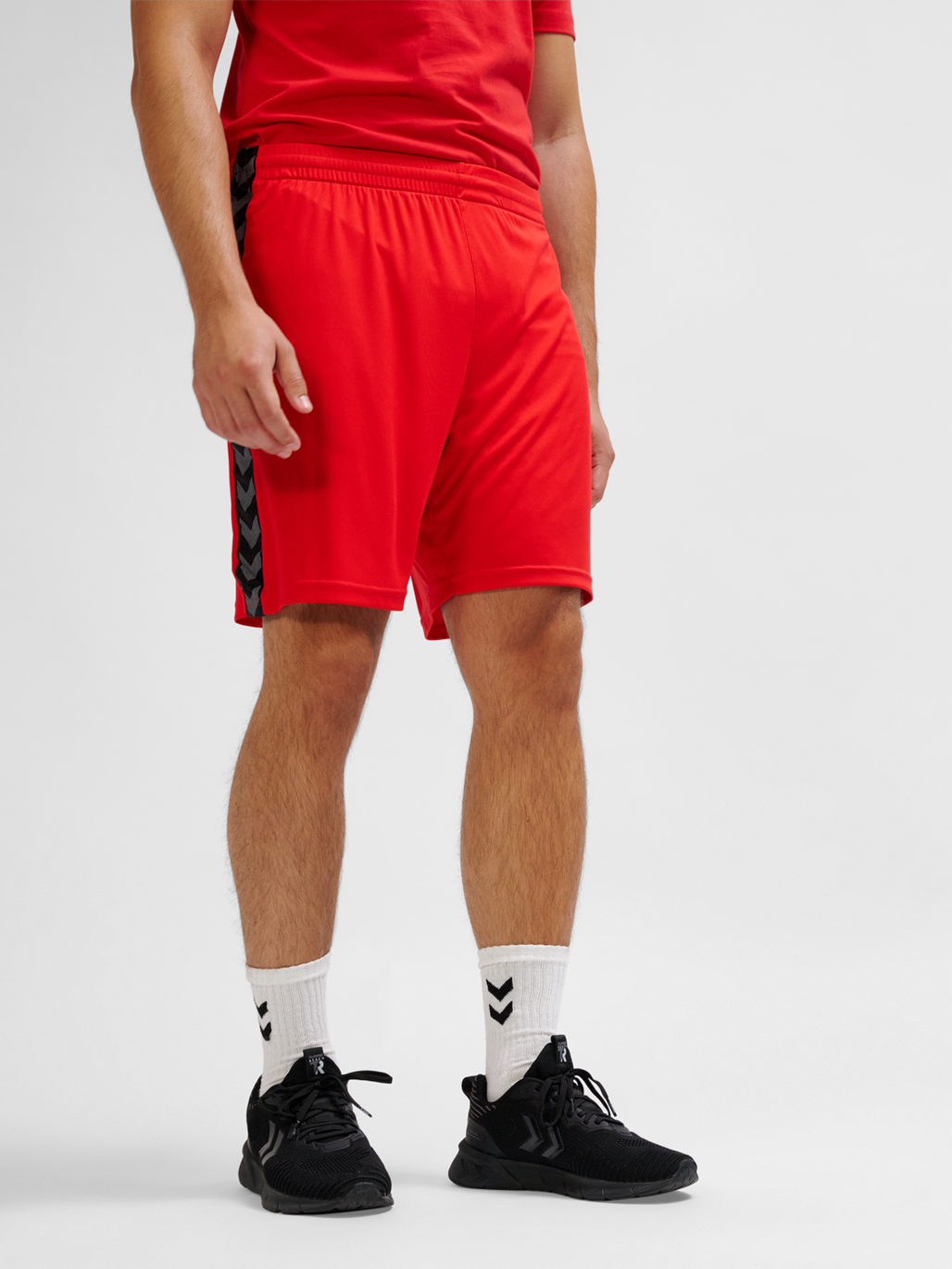 hmlAUTHENTIC PL SHORTS, TRUE RED, model