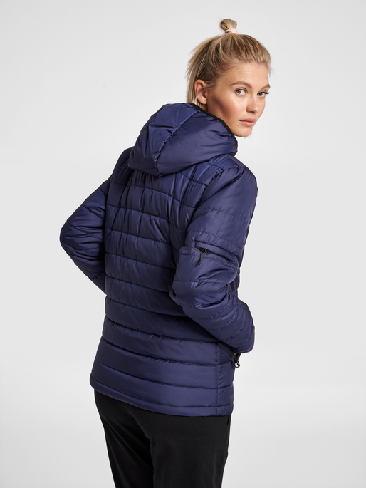 Twisted køn Distraktion hummel NORTH QUILTED HOOD JACKET WOMAN - MARINE | hummel.net